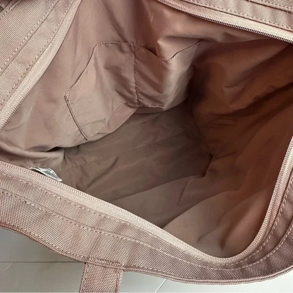 Herschel Supply Co Tote Bag Mica Ash Rose Zip Top Satchel Carry On Pockets - Picture 10 of 13